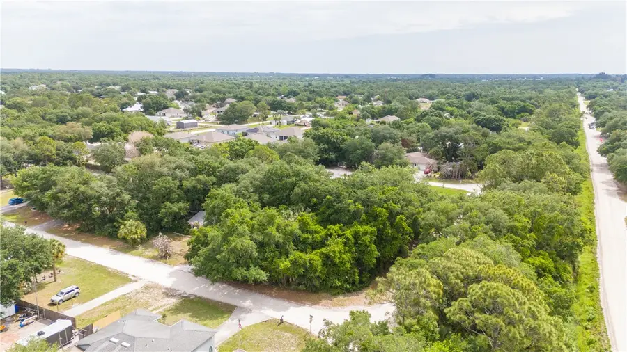 10279 N 89th Street, Vero Beach, FL 32967 - #2