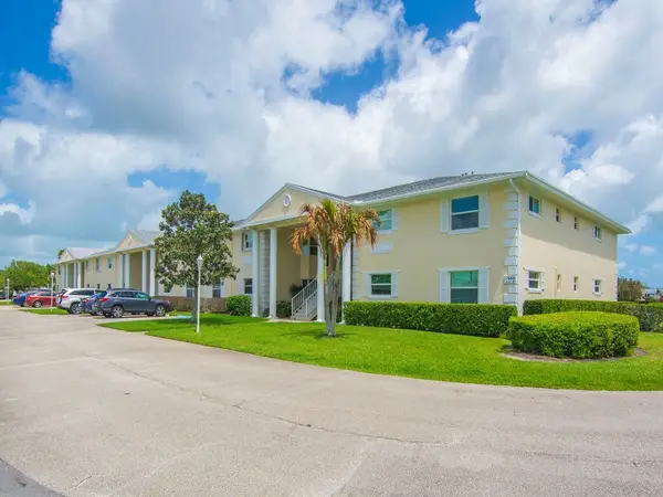 500 Grove Isle Circle #107, Vero Beach, FL 32962