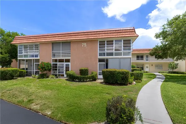 75 Royal Oak Court #202, Vero Beach, FL 32962