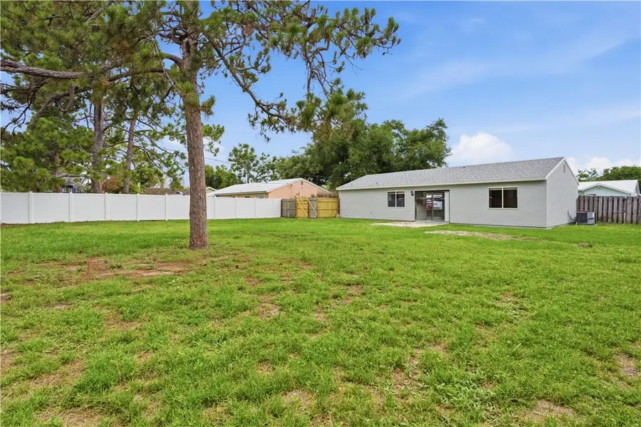 1091 24th Place Sw, Vero Beach, FL 32962 - #3
