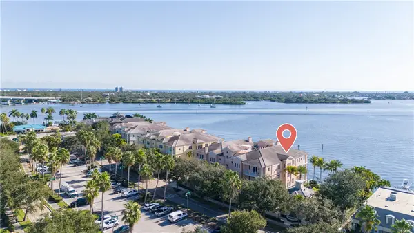11 Royal Palm Point #PH-W, Vero Beach, FL 32960