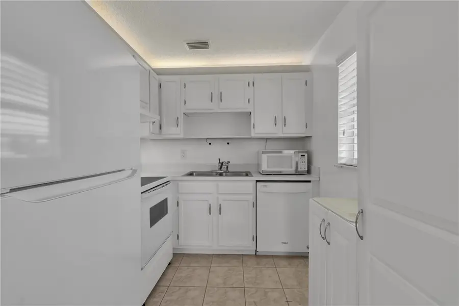 105 Spring Lake Court #205, Vero Beach, FL 32962 - #3