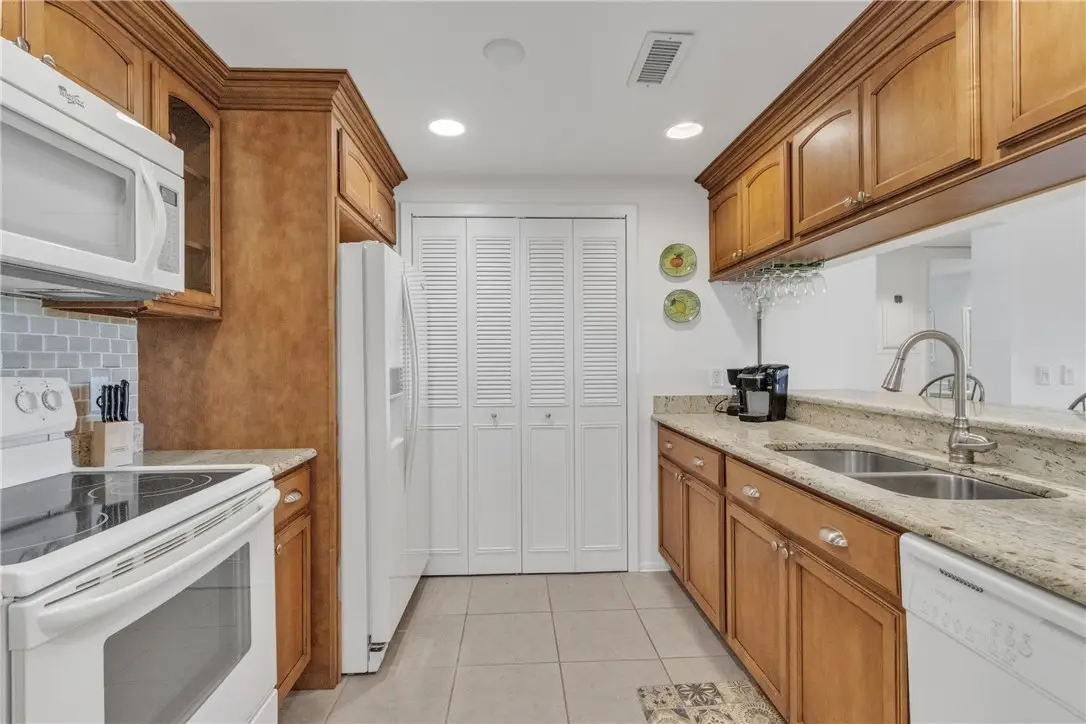 38 Plantation Drive #101, Vero Beach, FL 32966 - #1