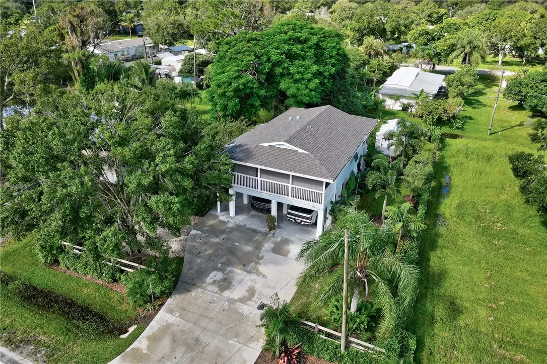 184 S Willow Street, Fellsmere, FL 32948 - #1