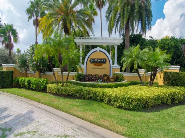 5035 Fairways Circle #C104, Vero Beach, FL 32967