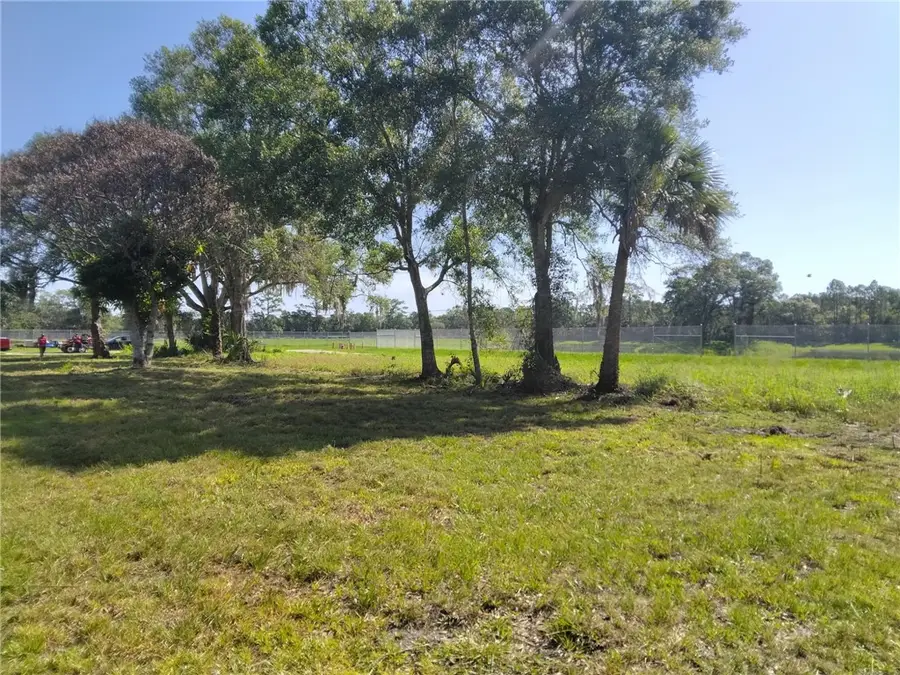 1075 Lincoln Street, Fellsmere, FL 32948 - #2
