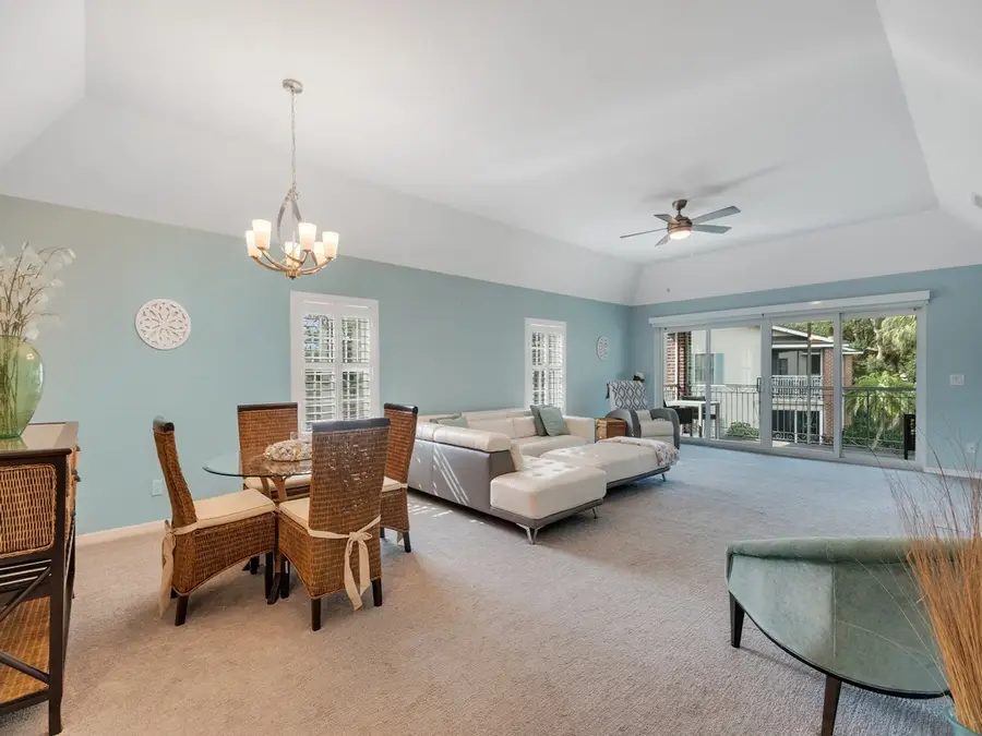 133 E Park Shores Circle #8E, Vero Beach, FL 32963 - #3