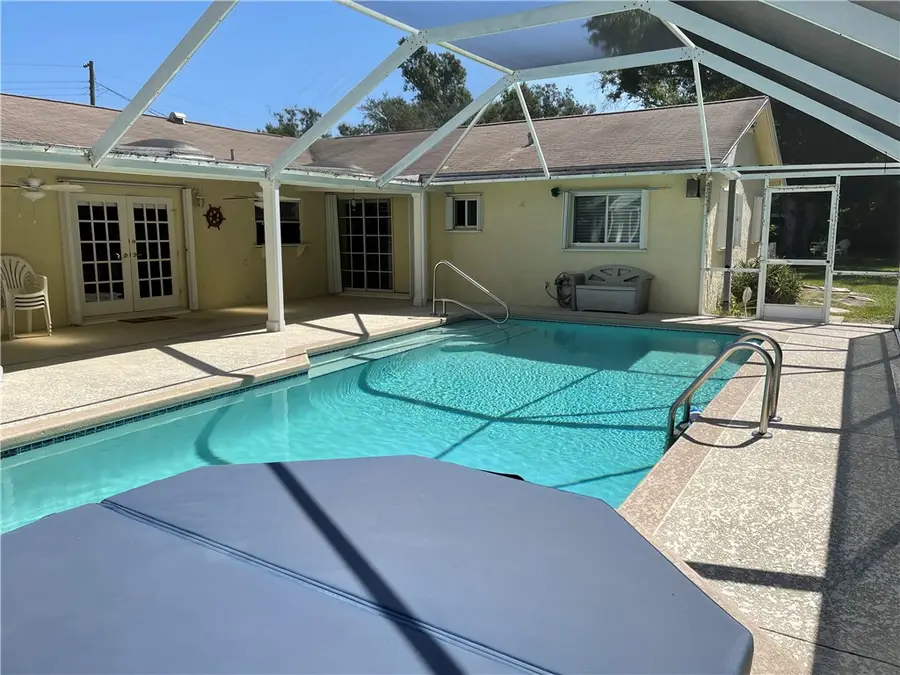 2235 10th Lane, Vero Beach, FL 32960 - #2