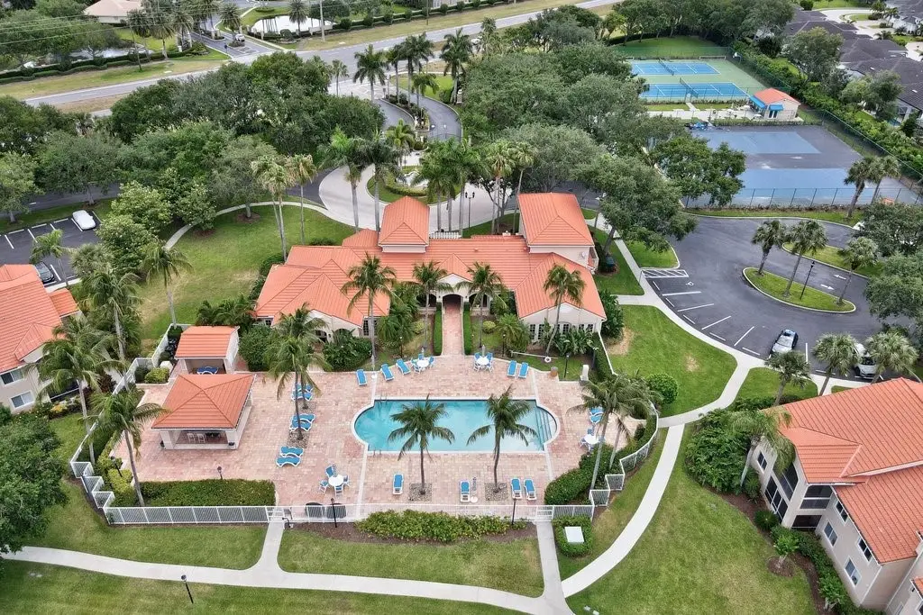 1590 S 42nd Circle #207, Vero Beach, FL 32967 - #1