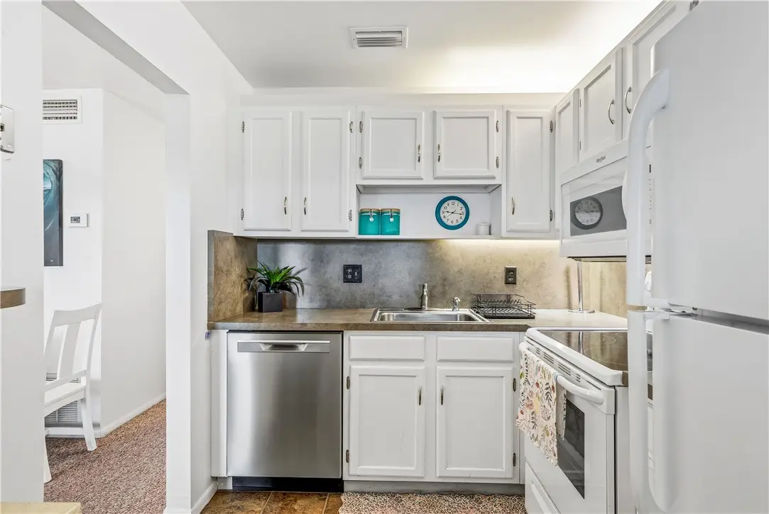 29 Pine Arbor Lane #204, Vero Beach, FL 32962 - #1