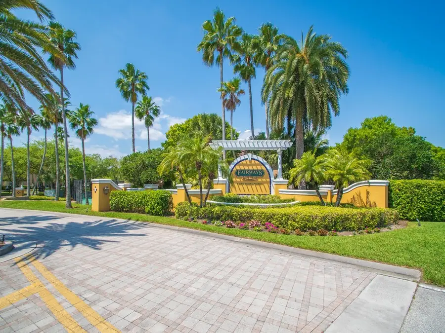 5025 Fairways Circle #B307, Vero Beach, FL 32967 - #2