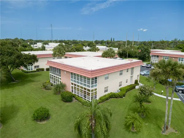 95 Spring Lake Drive #107, Vero Beach, FL 32962