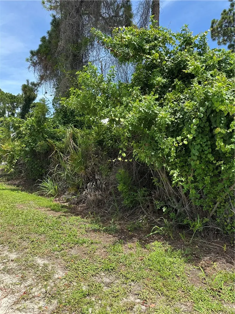 1290 11th Avenue Sw, Vero Beach, FL 32962 - #1