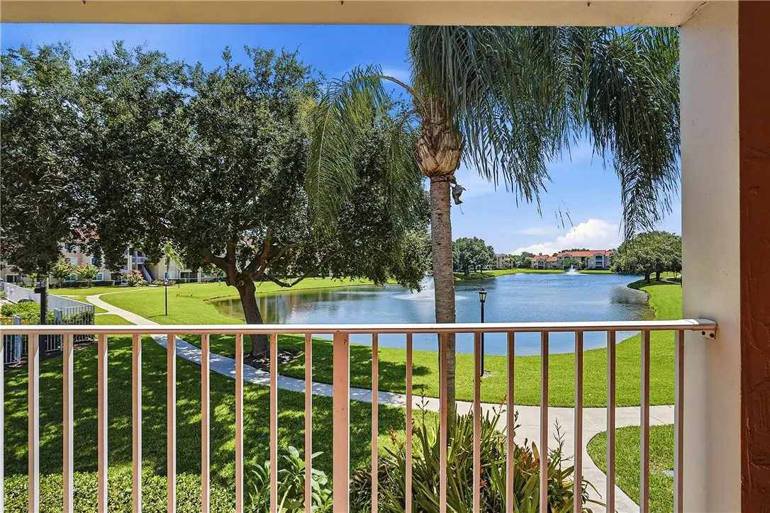 1670 N 42nd Circle #204, Vero Beach, FL 32967 - #1