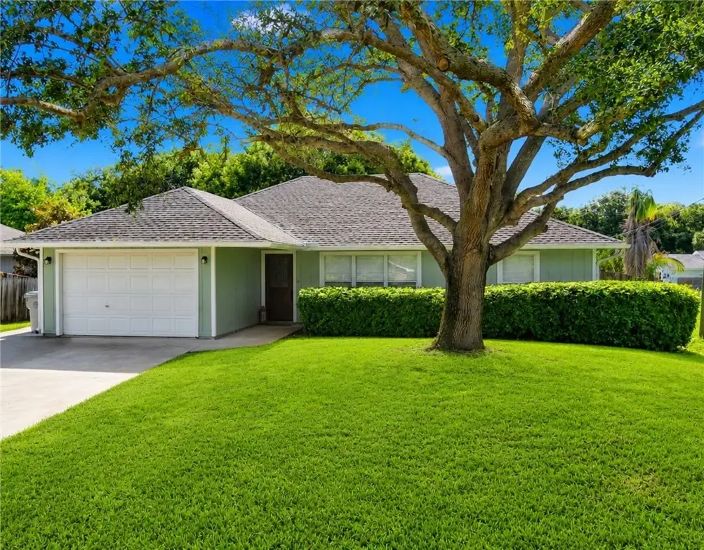 916 21st Avenue, Vero Beach, FL 32960 - #1
