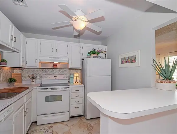 75 Royal Oak Court #204, Vero Beach, FL 32962
