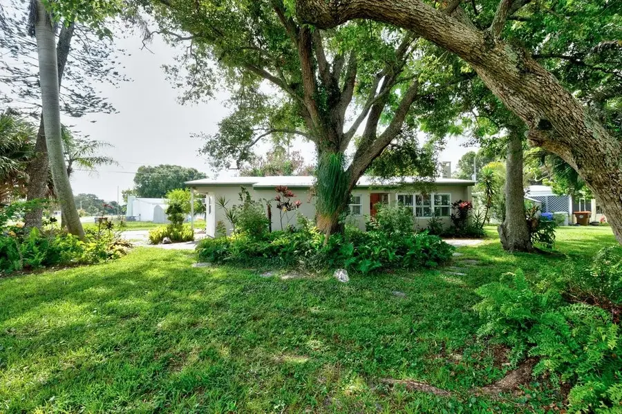 1490 5th Avenue, Vero Beach, FL 32960 - #2