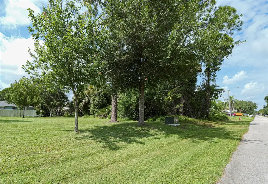 421 Citrus Avenue, Sebastian, FL 32958 - #2
