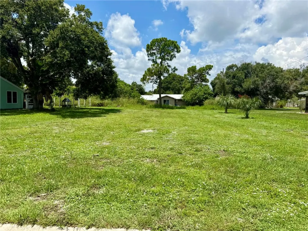 2405 6th Road Sw, Vero Beach, FL 32962 - #1