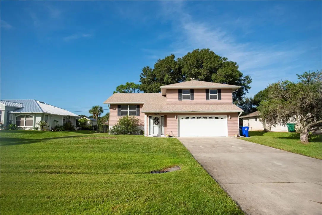 574 S Easy Street, Sebastian, FL 32958 - #1
