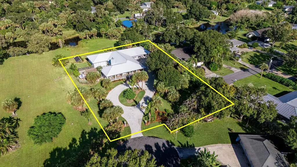 885 44th Court, Vero Beach, FL 32966 - #1