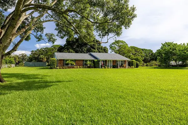 2426 1st Place, Vero Beach, FL 32962