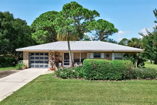 692 Barber Street, Sebastian, FL 32958