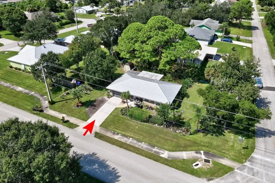 692 Barber Street, Sebastian, FL 32958 - #2