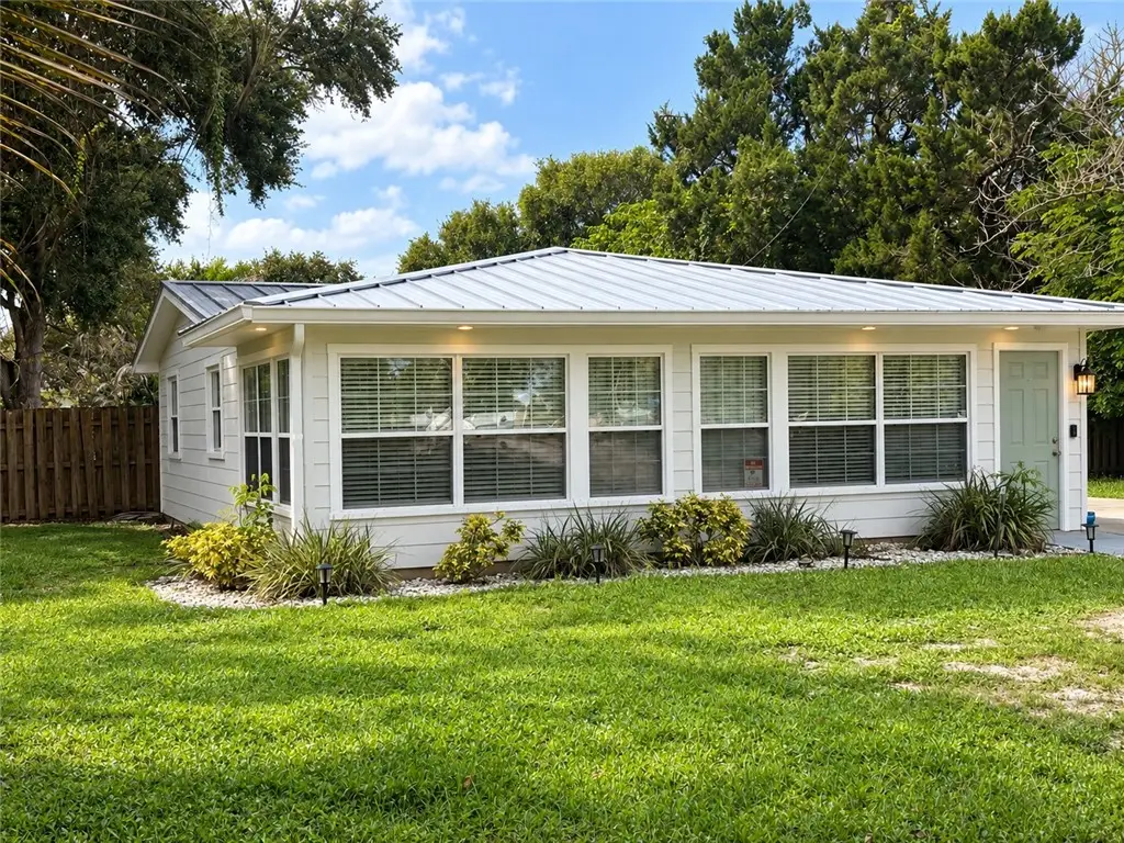 3975 1st Street Sw, Vero Beach, FL 32968 - #1