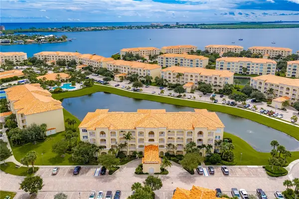 1 Harbour Isle Drive E #202, Fort Pierce, FL 34949