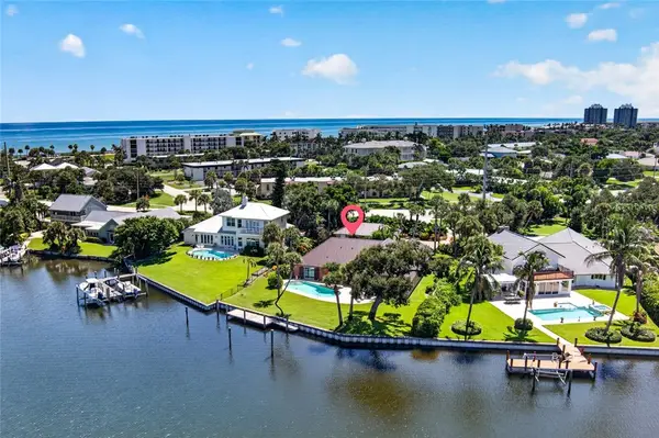 635 Live Oak Road, Vero Beach, FL 32963