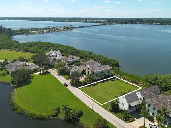 9265 W Marsh Island Drive, Vero Beach, FL 32963