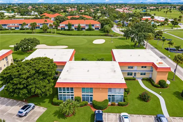 1 Vista Palm Lane #207, Vero Beach, FL 32962