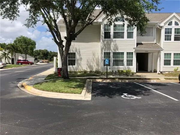 1924 Westminster Circle #10-1, Vero Beach, FL 32966