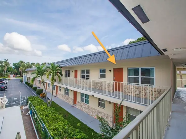 923 22nd Place #209, Vero Beach, FL 32960