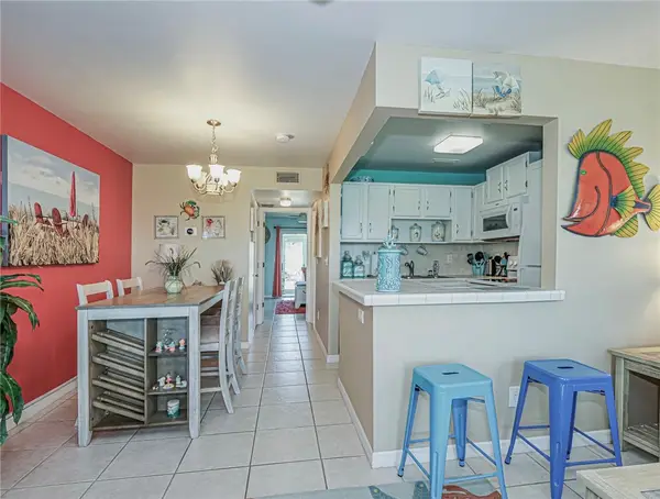 33 Pine Arbor Lane #104, Vero Beach, FL 32962