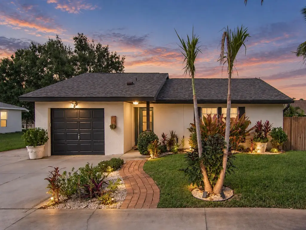 726 19th Place Sw, Vero Beach, FL 32962 - #1