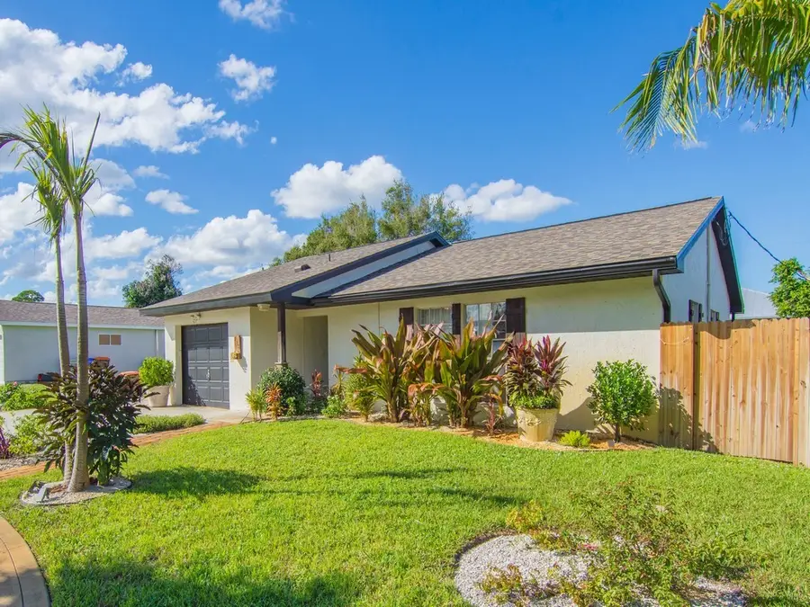 726 19th Place Sw, Vero Beach, FL 32962 - #2