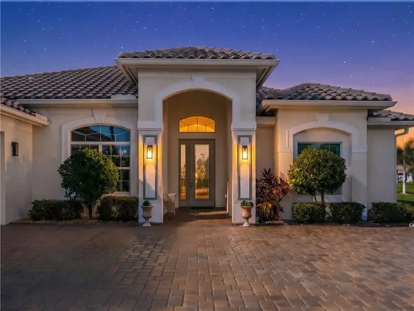 8225 Heather Court, Vero Beach, FL 32967