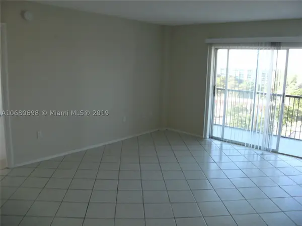 4174 Inverrary #911, Lauderhill, FL 33319