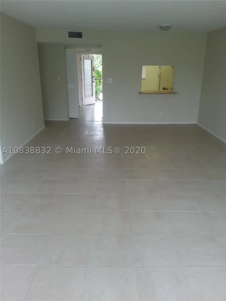 8411 Lagos De Campo #303U, Tamarac, FL 33321 - #3