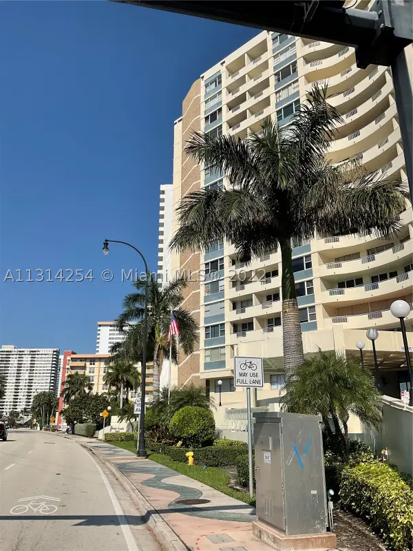 3180 S Ocean #1503, Hallandale, FL 33009