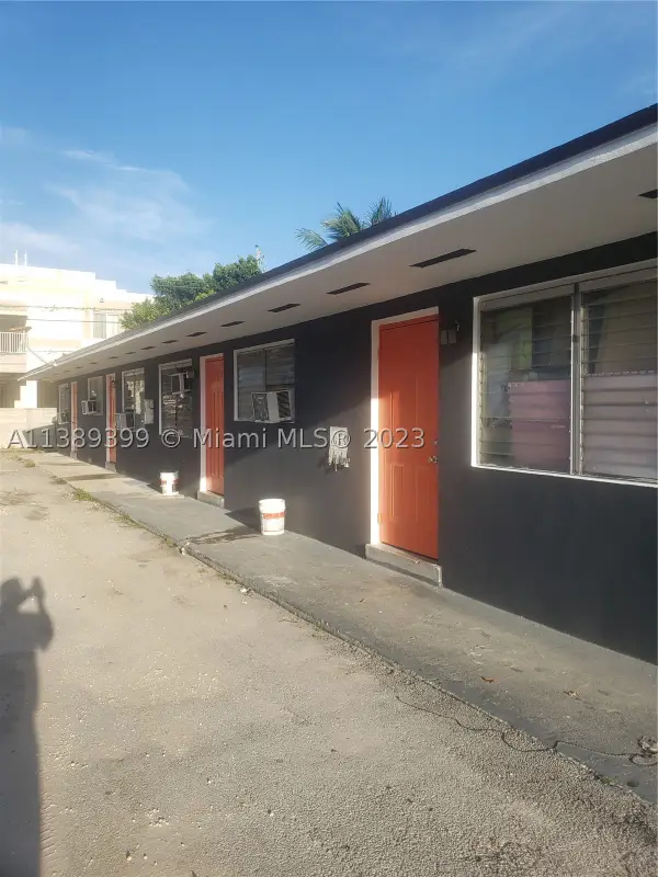 2855 NW 22nd, Miami, FL 33142