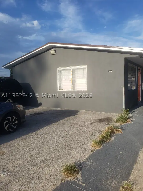 2865 NW 22nd, Miami, FL 33142