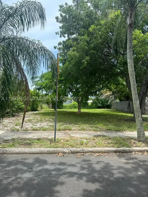 3014 Greenwood, West Palm Beach, FL 33407
