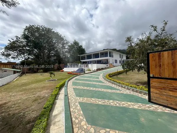 Darien Lago Calima El Darien, , FL 00000