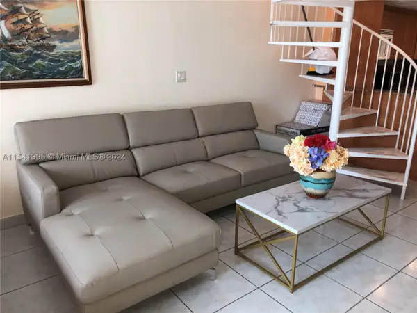 Address Withheld By Seller, Miami Beach, FL 33140