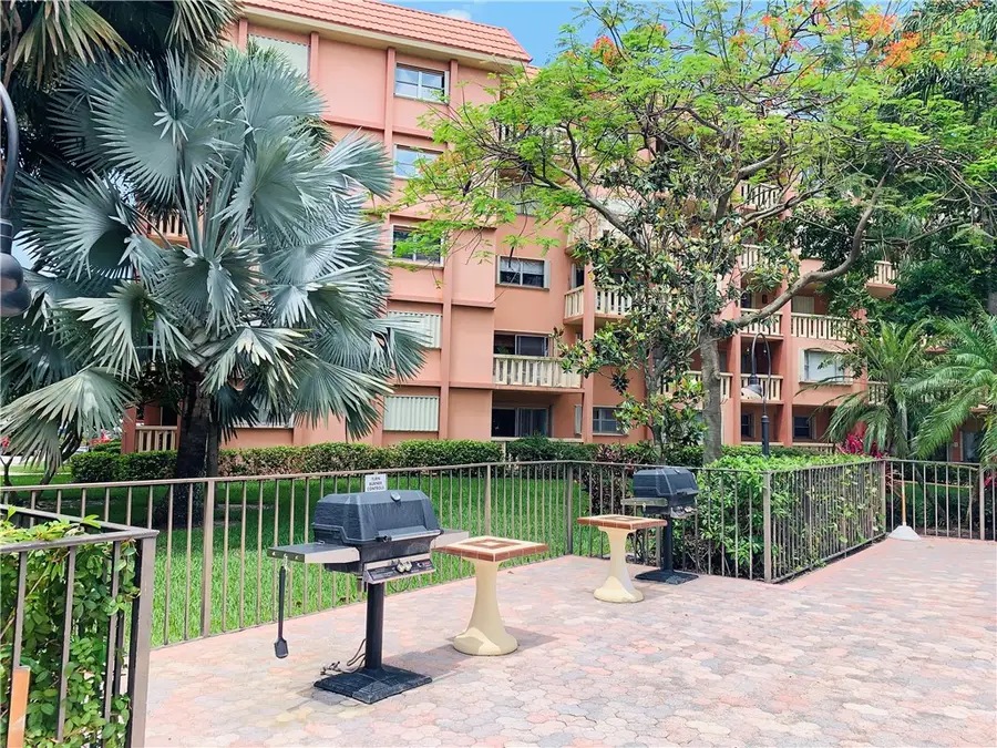 2100 Avenida Las Trinitarias, Juan Doli, Rep Dom, Out of Country, FL 00000 - #3