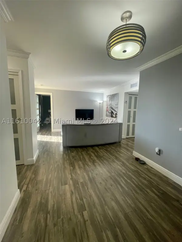 11800 SW 18th #131-4, Miami, FL 33175