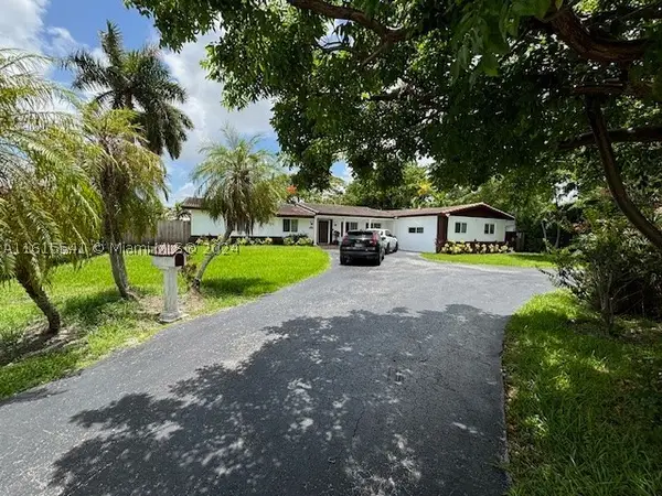 6440 Miller, South Miami, FL 33155